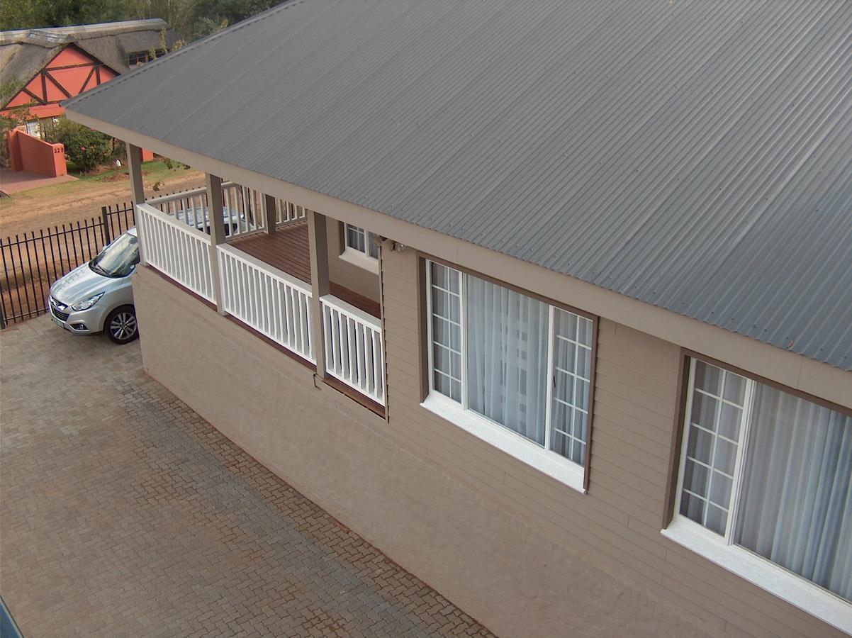 The Courtyard Guest House Clarens Exterior photo